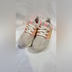 Adidas UltraBoost 5.0 DNA Womens Size 5 White Pink Sneaker Shoes GX9762